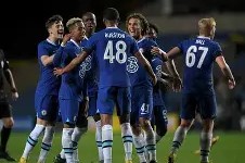 爱游戏官方-切尔西迎全明星赛关键赛，今夜防线松动，悬念犹存，年轻球员得到机会的简单介绍